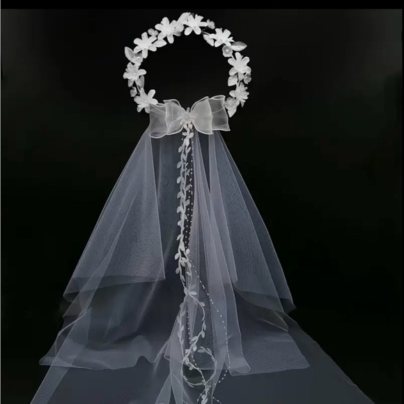 Brand New Romantic Bridal Veil with Faux Pearls,Flowers, Lace & Bow Accents
